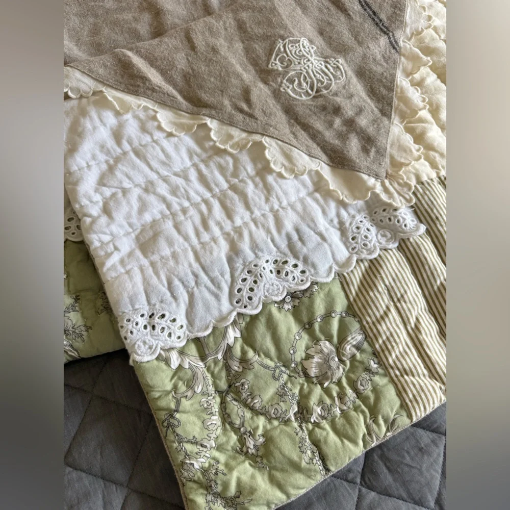 Soft Surroundings Quilted Pillow Sham Cottagecore Lace Linen Cotton Floral Stand